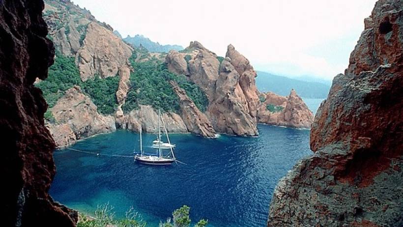 Katamaran chartern auf Korsika